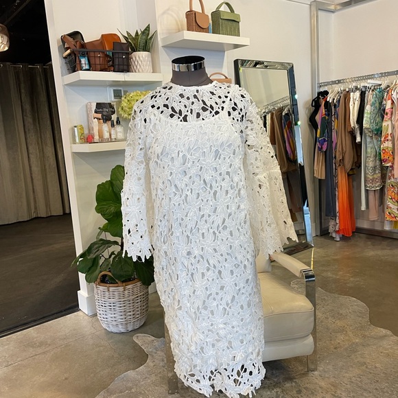 Dresses & Skirts - White Lace Battenberg dress